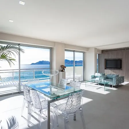 La Breathtaking Sea View Luxurious Design *